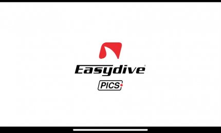 THE NEW UNIVERSAL APP EASY DIVE PICS